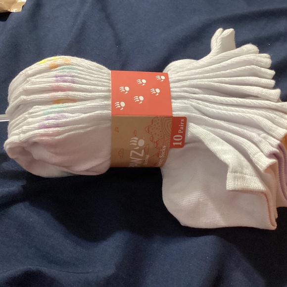 NEW PAWZ Bearpaw 10 pair Quarter Socks shoe size 5 to 10 - Picture 1 of 7